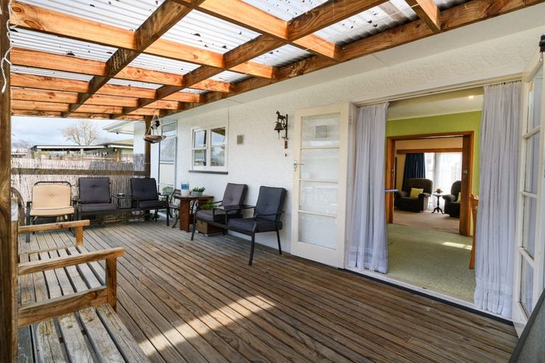 Photo of property in 17 Sinclair Avenue, Highbury, Palmerston North, 4412