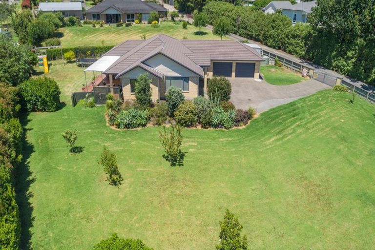 Photo of property in 137 Colombo Road, Waiuku, 2123