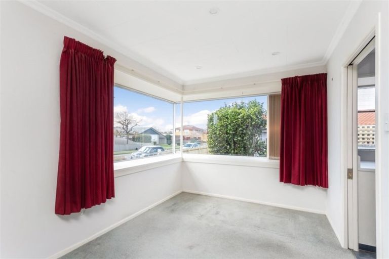 Photo of property in 9 Beeston Place, Redwood, Christchurch, 8051