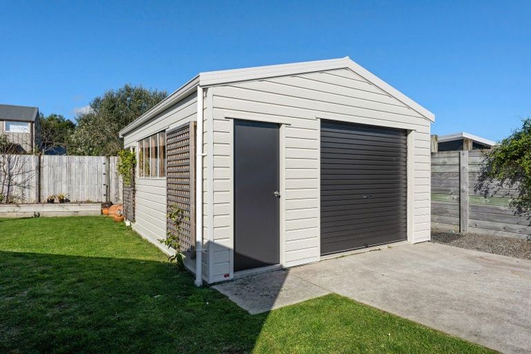 Photo of property in 7 Pohatu Lane, Otaki, 5512