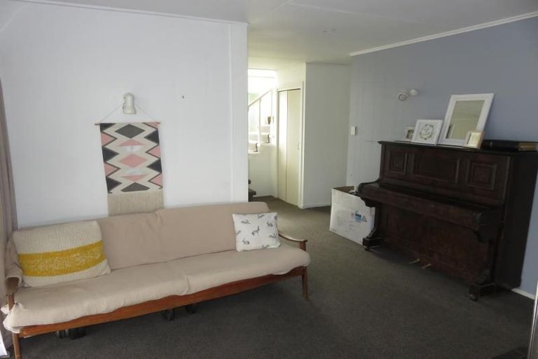 Photo of property in 19 Mclellan Street, Tawa, Wellington, 5028