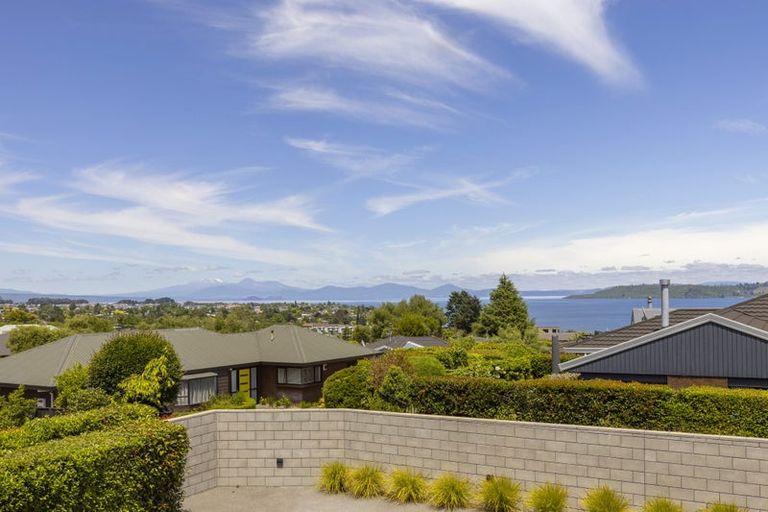 Photo of property in 83 Harvey Street, Waipahihi, Taupo, 3330