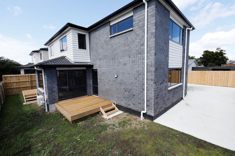 Photo of property in 11a Oxford Road, Manurewa, Auckland, 2102