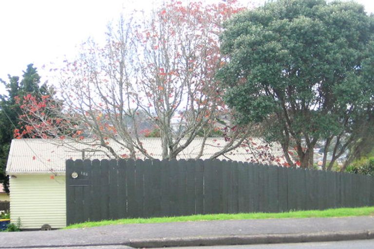Photo of property in 185 Waimumu Road, Massey, Auckland, 0614