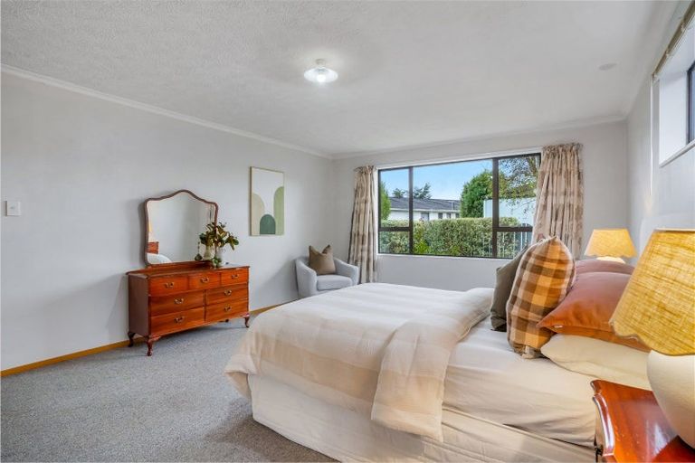 Photo of property in 1 Niddry Crescent, Winton, 9720