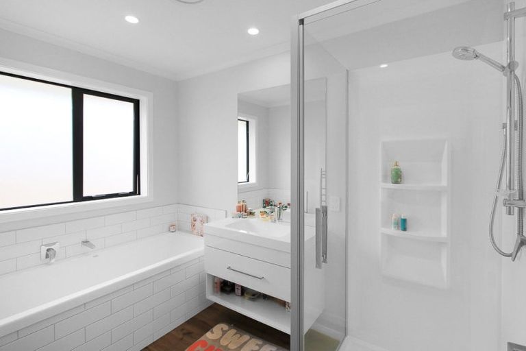 Photo of property in 7a Blennerville Close, Marton, 4710