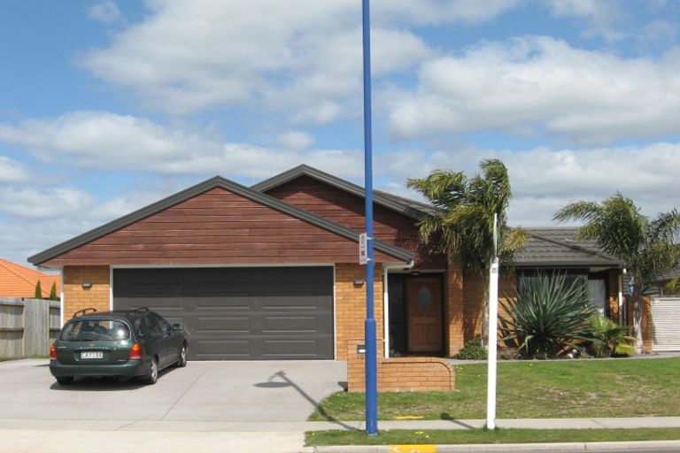 Photo of property in 104 Gravatt Road, Papamoa Beach, Papamoa, 3118