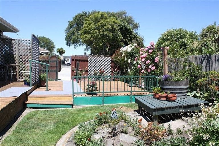 Photo of property in 2/456 Main South Road, Hornby, Christchurch, 8042