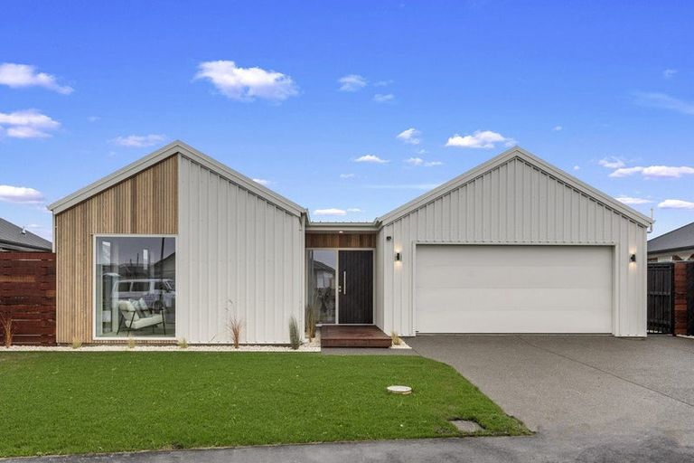 Photo of property in 11 Waterford Farm Road, Halswell, Christchurch, 8025