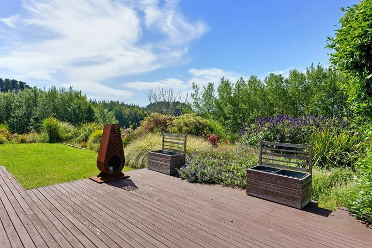 Photo of property in 205 Taylors Road, Otaki, 5583