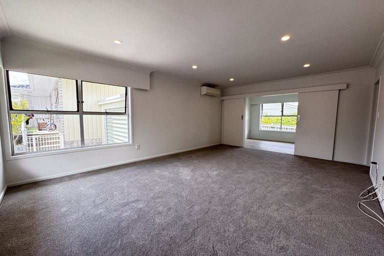 Photo of property in 11 Waitemata Road, Hauraki, Auckland, 0622