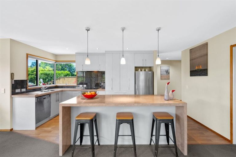 Photo of property in 12 Kitakita Grove, Motueka, 7120