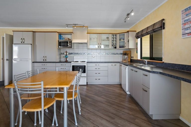 Photo of property in 45 Whitby Avenue, Whitianga, 3510