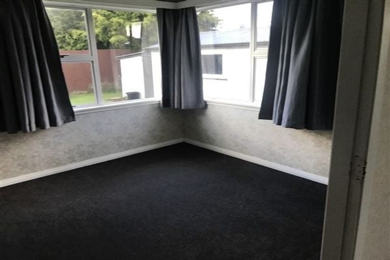 Photo of property in 24 Kent Crescent, Awapuni, Palmerston North, 4412