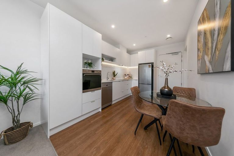 Photo of property in 1817a Great North Road, Avondale, Auckland, 1026