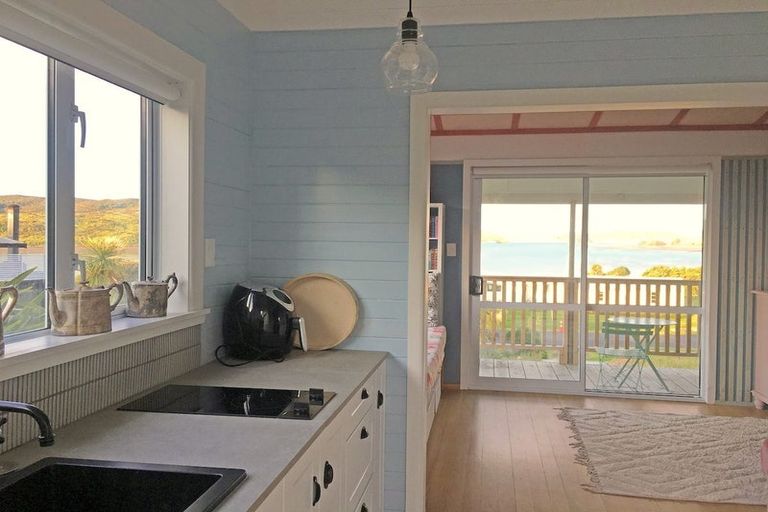 Photo of property in 12 Wainamu Road, Raglan, 3297