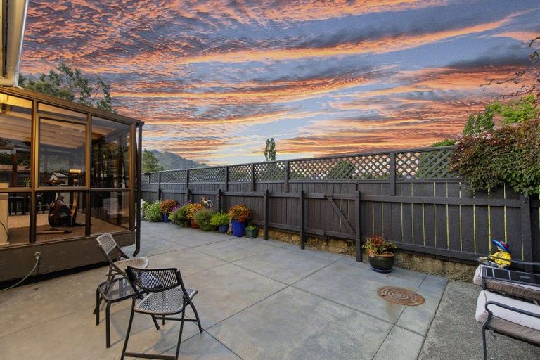 Photo of property in 10a Whitley Avenue, Ebdentown, Upper Hutt, 5018