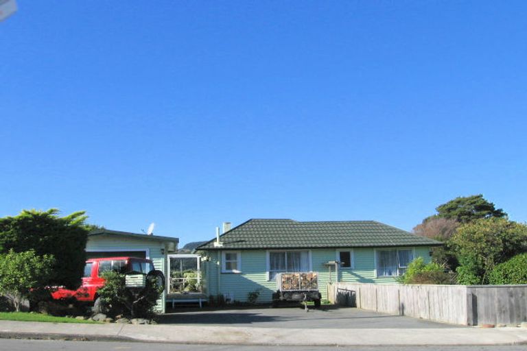 Photo of property in 36 Ngatitoa Street, Takapuwahia, Porirua, 5022