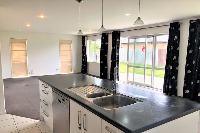 Photo of property in 58 Somerville Crescent, Aidanfield, Christchurch, 8025