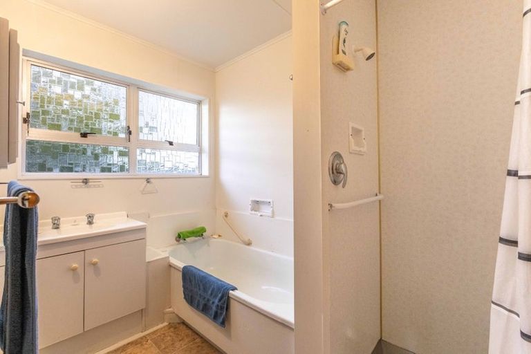 Photo of property in 18 Mount View Place, Waipukurau, 4200