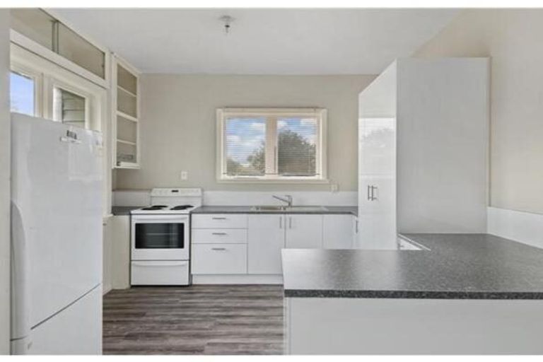 Photo of property in 2/5 Tara Street, Riccarton, Christchurch, 8041