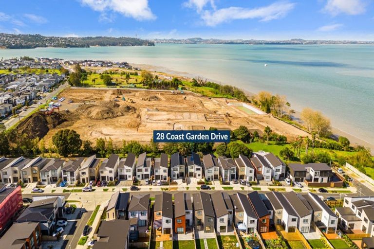 Photo of property in 28 Coast Garden Drive, Hobsonville, Auckland, 0616