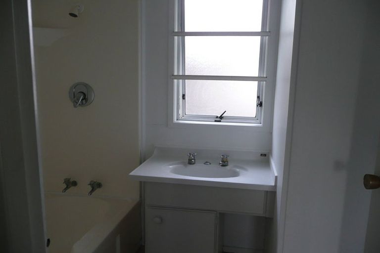 Photo of property in 9 Silverstone Place, Henderson, Auckland, 0612