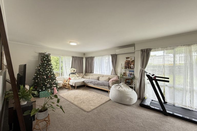 Photo of property in 2/11 Simon Ellice Drive, Bayview, Auckland, 0629