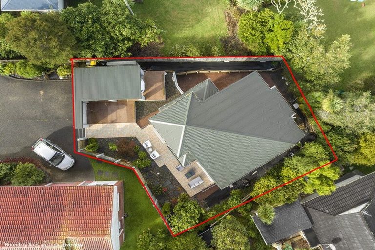 Photo of property in 2/20 Compton Street, Hillcrest, Auckland, 0627