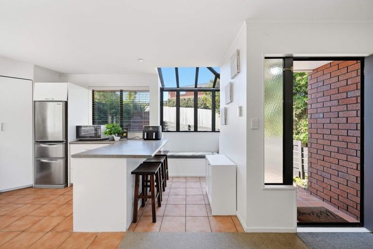 Photo of property in 2/18 Stredwick Drive, Torbay, Auckland, 0630