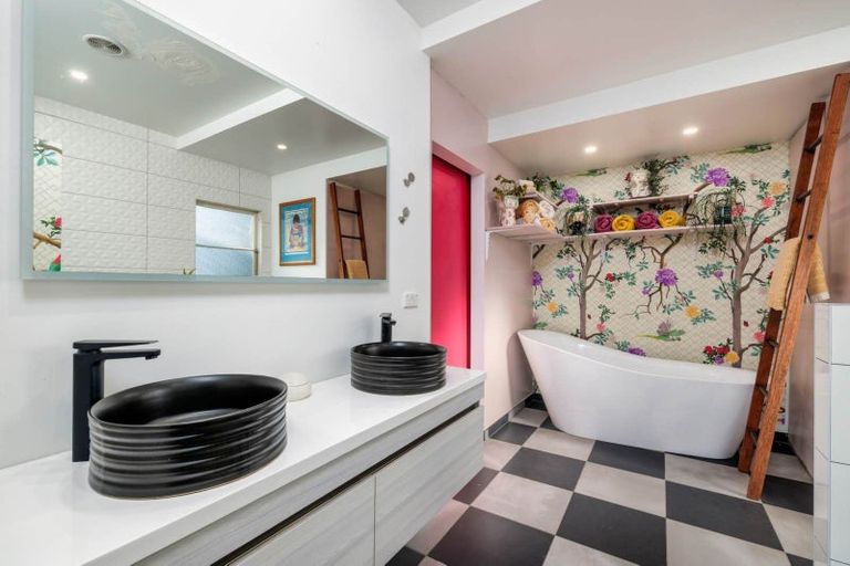 Photo of property in 16 Franklin Street, Opua, 0200