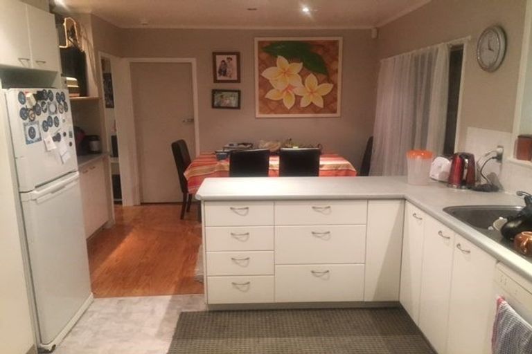 Photo of property in 5 Valencia Place, Manurewa, Auckland, 2102