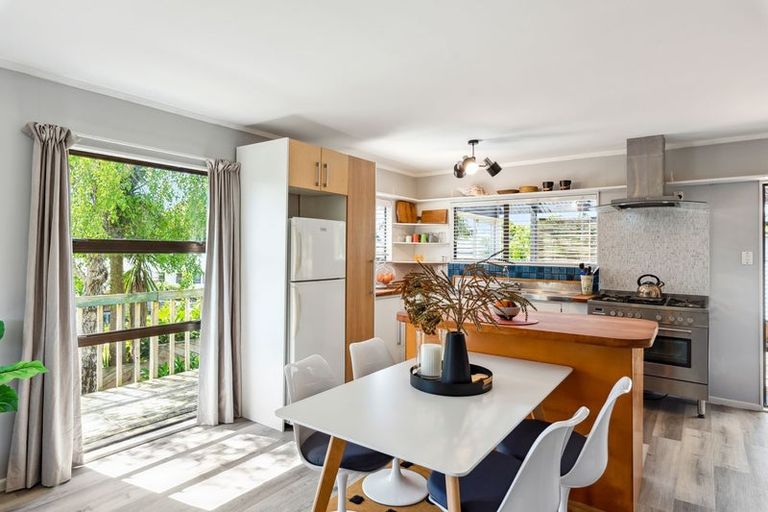 Photo of property in 38 Hicks Crescent, Waikanae Beach, Waikanae, 5036