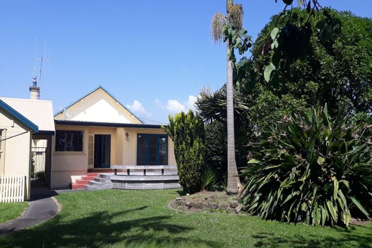 Photo of property in 21 Twelfth Avenue, Tauranga South, Tauranga, 3112