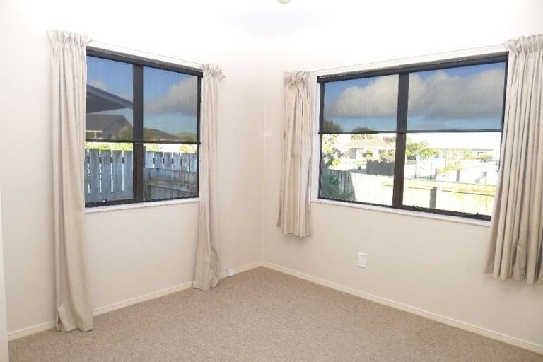 Photo of property in 9 Dennis Taylor Court, Paraparaumu, 5032