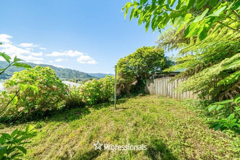 Photo of property in 8 Harlow Grove, Wainuiomata, Lower Hutt, 5014