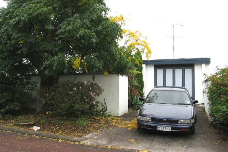 Photo of property in 10 Endymion Place, Half Moon Bay, Auckland, 2012
