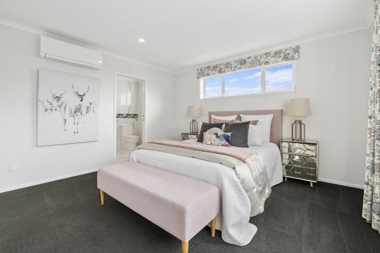 Photo of property in 36 Manhattan Rise, Orewa, 0931