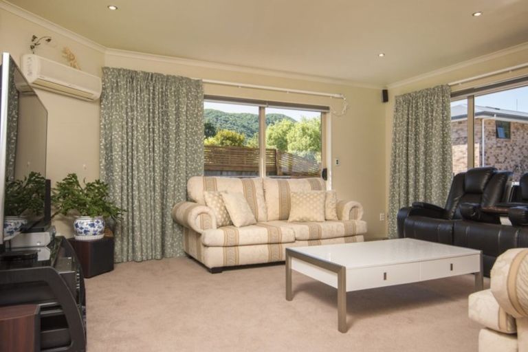 Photo of property in 33a Beach Road, Waikawa, Picton, 7220