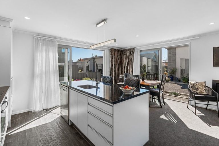 Photo of property in 14d Hartstonge Avenue, Mosgiel, 9024