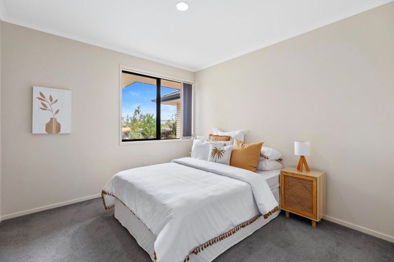 Photo of property in 35 Golden Sands Drive, Papamoa Beach, Papamoa, 3118