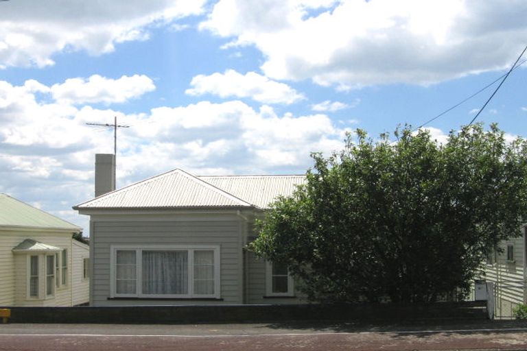 Photo of property in 80 Calliope Road, Stanley Point, Auckland, 0624