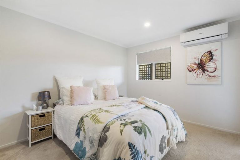 Photo of property in 941 East Coast Road, Torbay, Auckland, 0630