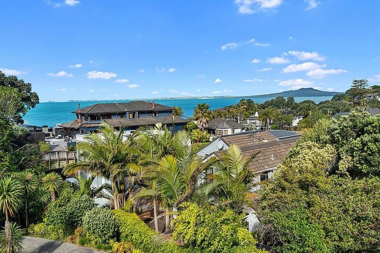 Photo of property in 7 View Road, Campbells Bay, Auckland, 0630