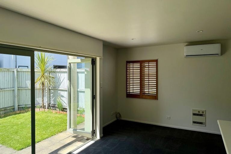 Photo of property in 2/19 Hills Road, Edgeware, Christchurch, 8013