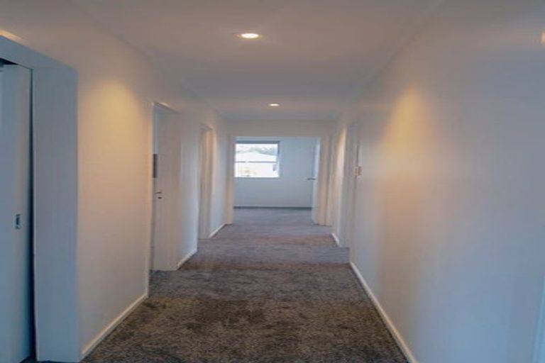 Photo of property in 1/69 Luanda Drive, Ranui, Auckland, 0612