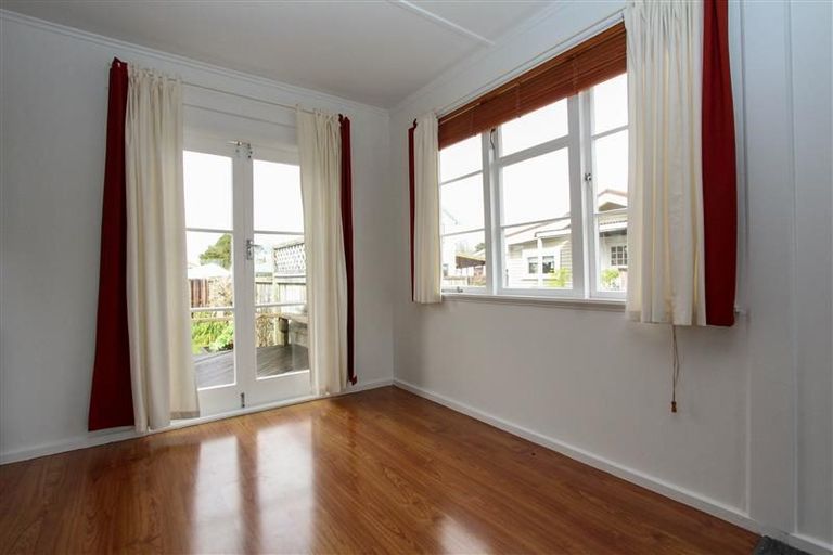 Photo of property in 16 Tranmere Road, Fairfield, Hamilton, 3214