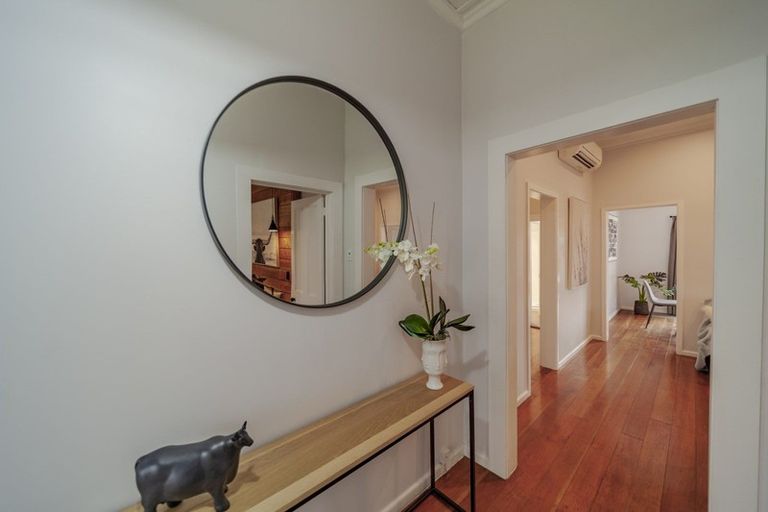 Photo of property in 40 Middle Road, Havelock North, 4130