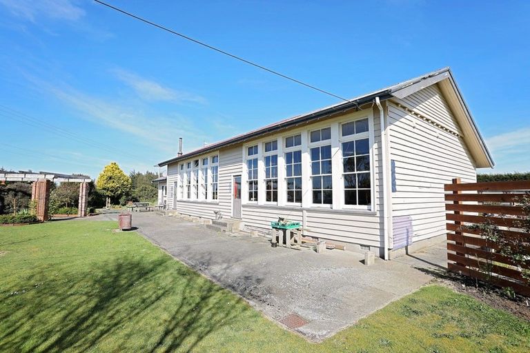 Photo of property in 15 Thornbury Waimatuku Road, Waimatuku, Riverton, 9883