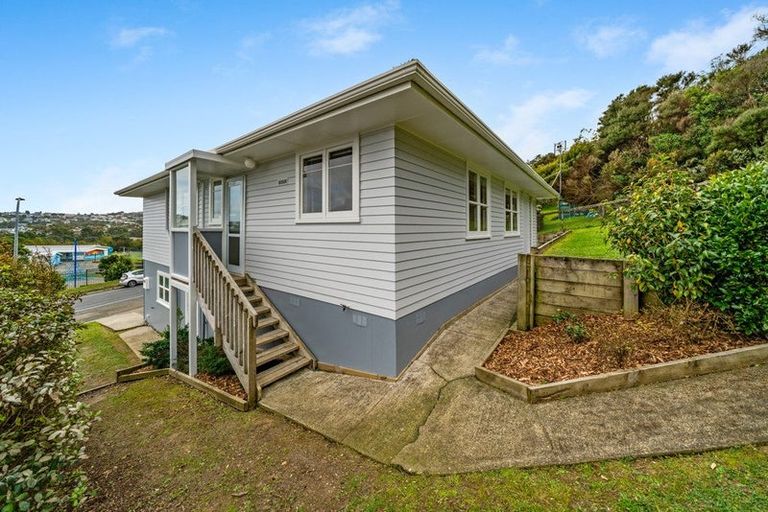 Photo of property in 24 Omapere Street, Waitangirua, Porirua, 5024